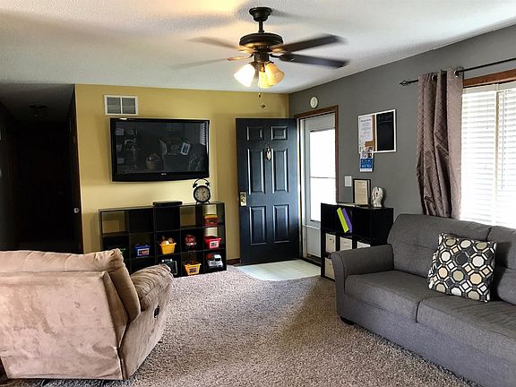3rd image of 1724 Donald Dr
