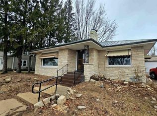 1028 W Main St, Princeton, WI 54968