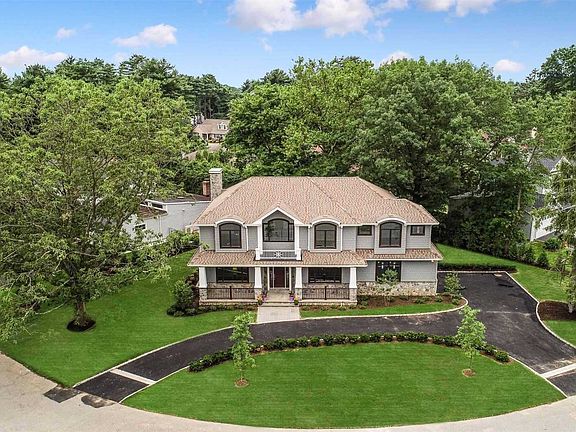 3rd image of 73 Westwood Cir
