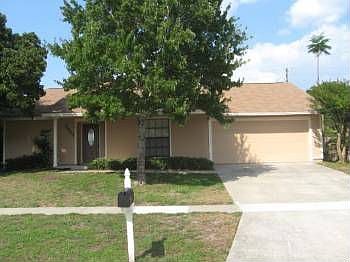 1st image of 7927 Clubhouse Estates Dr