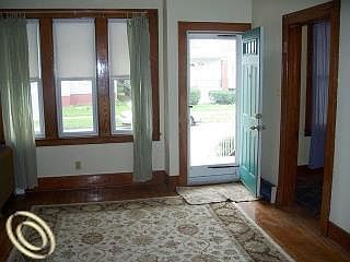3rd image of 3051 Lehman St