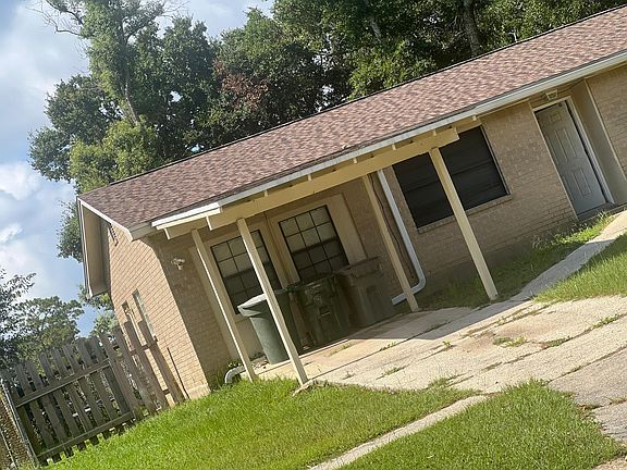 2nd image of 203 Overlook Dr