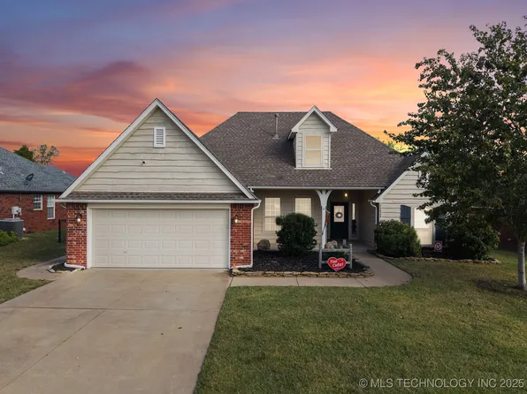 11525 E 119th St N, Collinsville, OK 74021