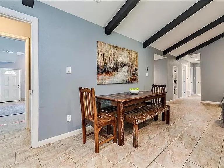 9400 Mountain Quail Rd — Photo 7