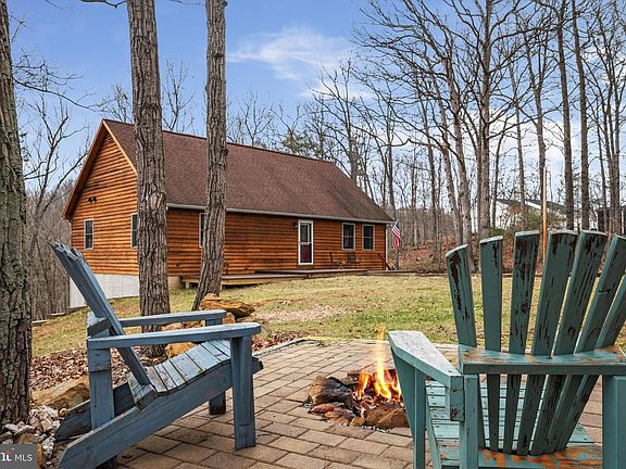 3rd image of 1211 Carefree Ln