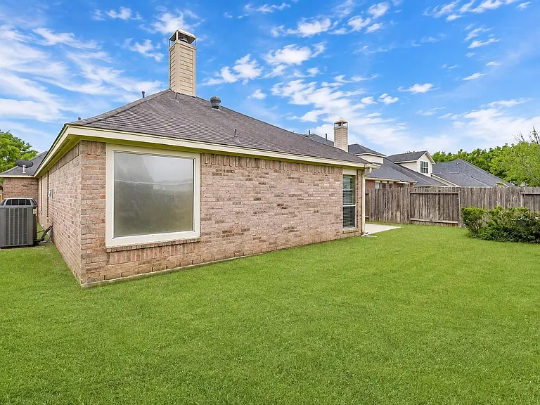 22422 Cascade Springs Dr — Photo 24