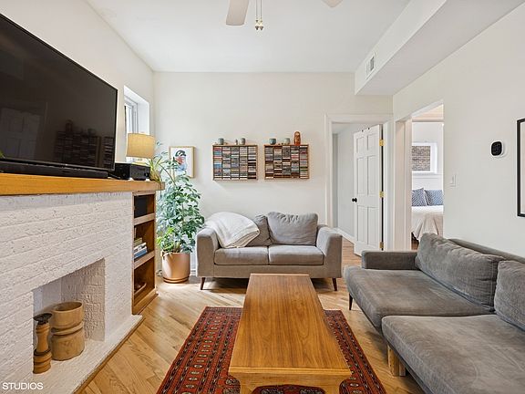 4th image of 3440 W Leland Ave APT 3W