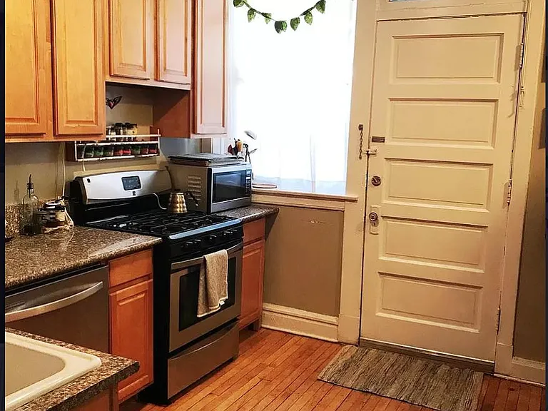 4721 N Maplewood Ave #2 — Photo 5