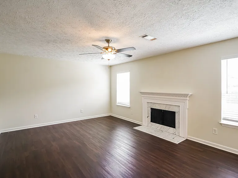 305 Indian Park Dr — Photo 6