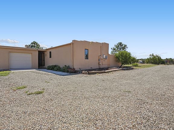 2nd image of 28 Alondra Rd