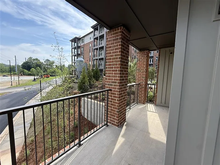 District on the Etowah Apartments — Photo 1436