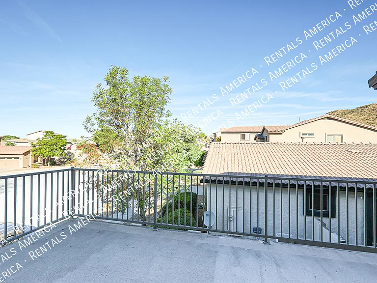 2614 W Florentine Rd — Photo 54