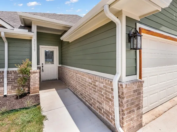 3019 Brazos River Dr, Granbury, TX 76048