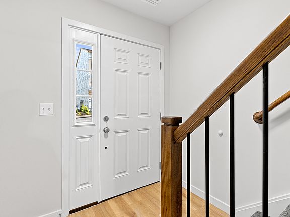 3rd image of 203 Amston Rd