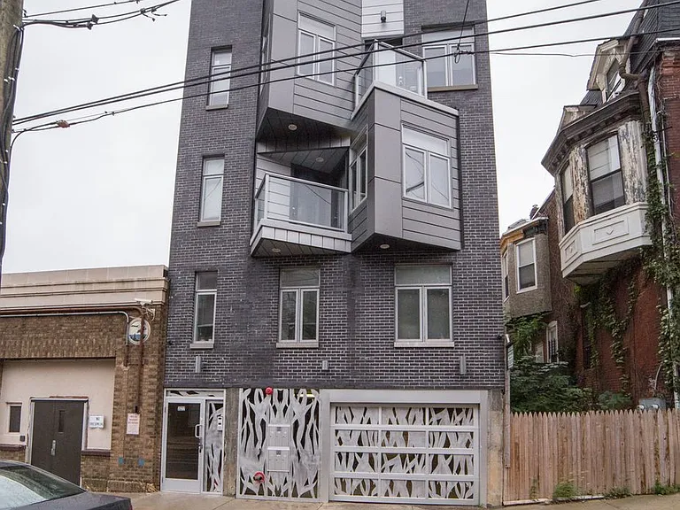 3222 Spring Garden St — Photo 2