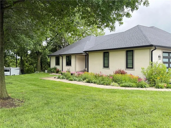 2212 E County Road H, Liberty, MO 64068