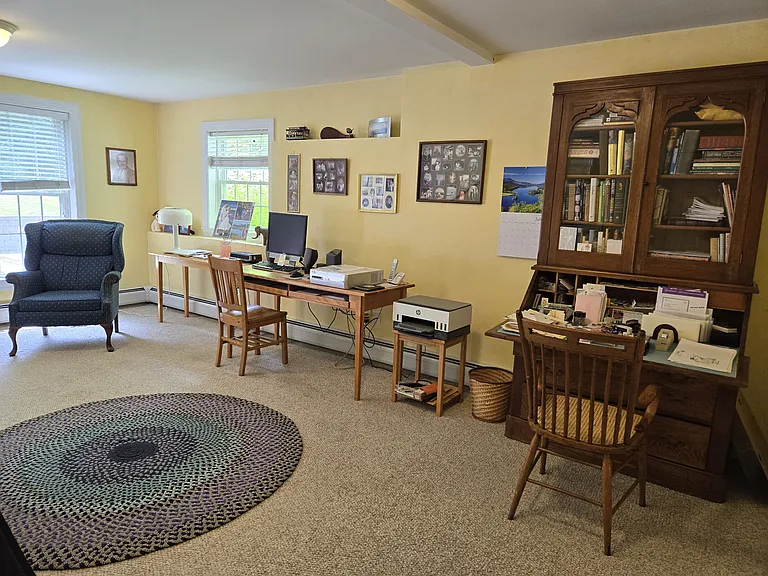 Bonus media/office room on bottom floor