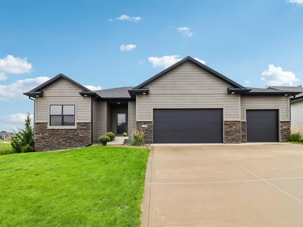 1104 SW 7th St, Grimes, IA 50111