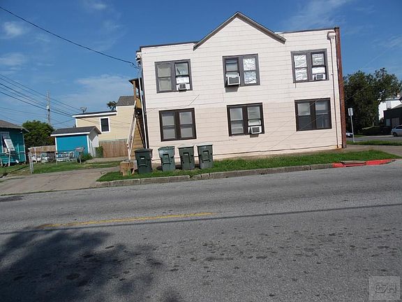 3rd image of 3628 Avenue O