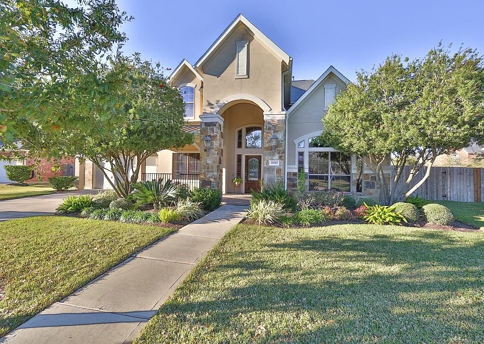 1st image of 28502 Woodlark Dr