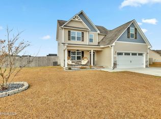 204 Trophy Ridge Dr, Richlands, NC 28574