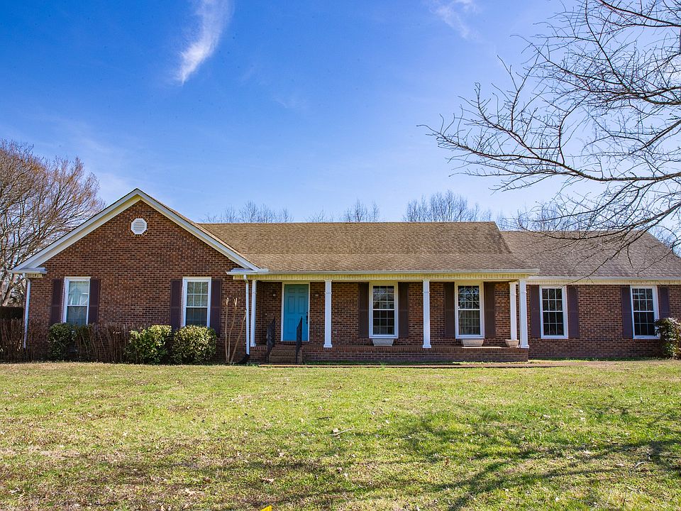1st image of 3002 Regency Park Dr