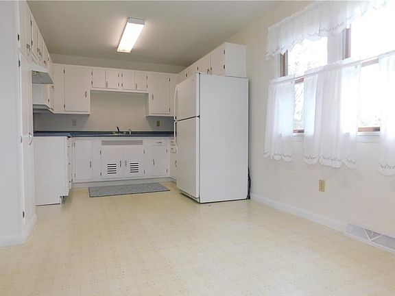 3rd image of 145 N 2nd St