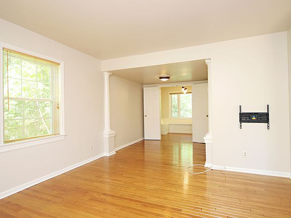 4th image of 43 Georgetown Grn