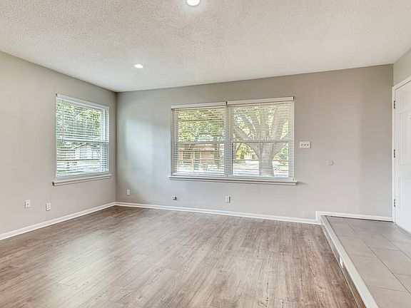 4th image of 1310 Saint Edwards Dr