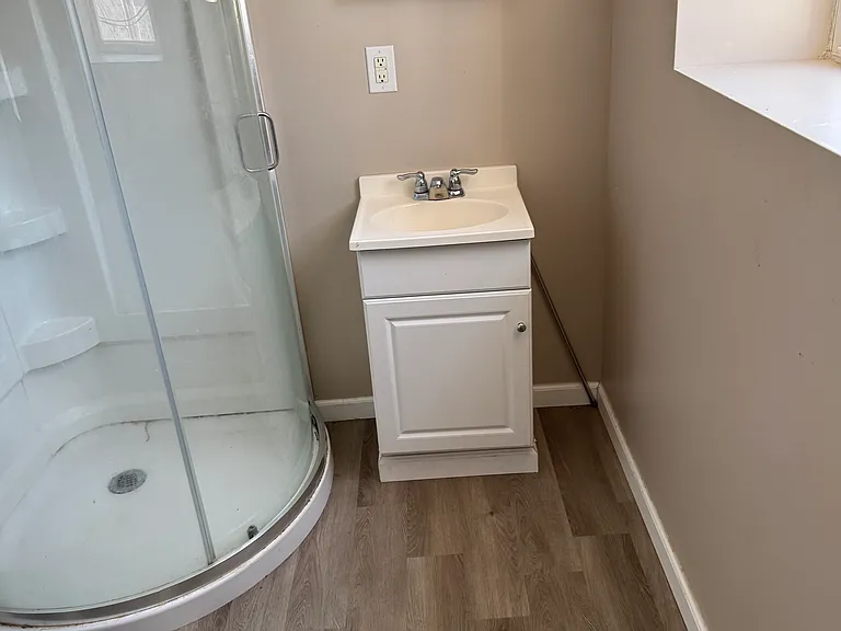 0 Desmond St #B — Photo 4