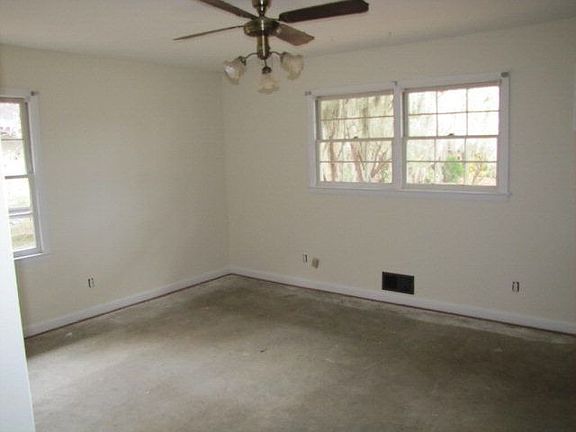 5th image of 222 Satilla Dr