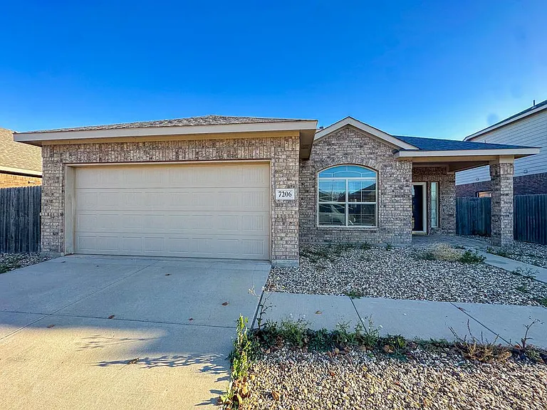 7206 Raphael St — Photo 1