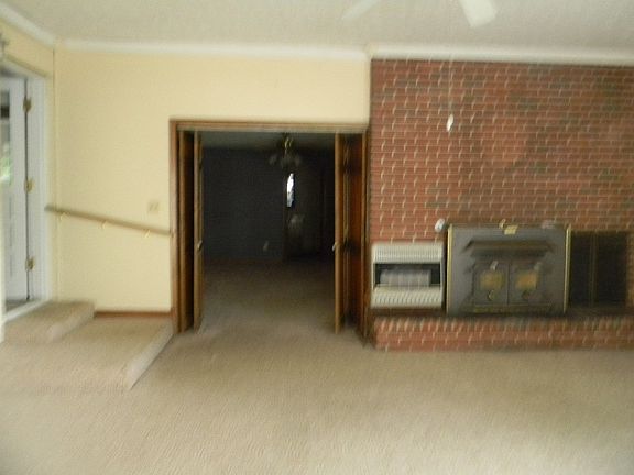 4th image of 1163 Auxier Ave