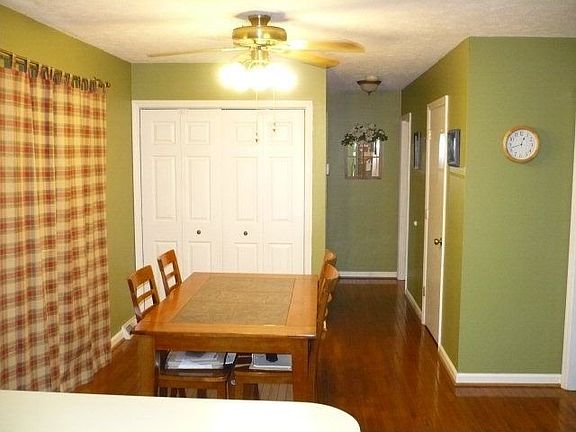 5th image of 217 Blair Ln