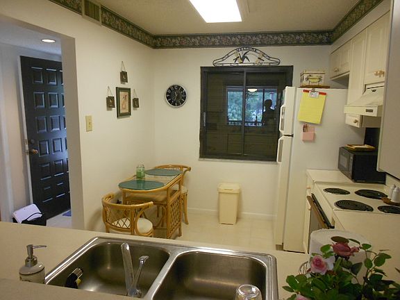 4th image of 1800 Mariner Dr APT 7