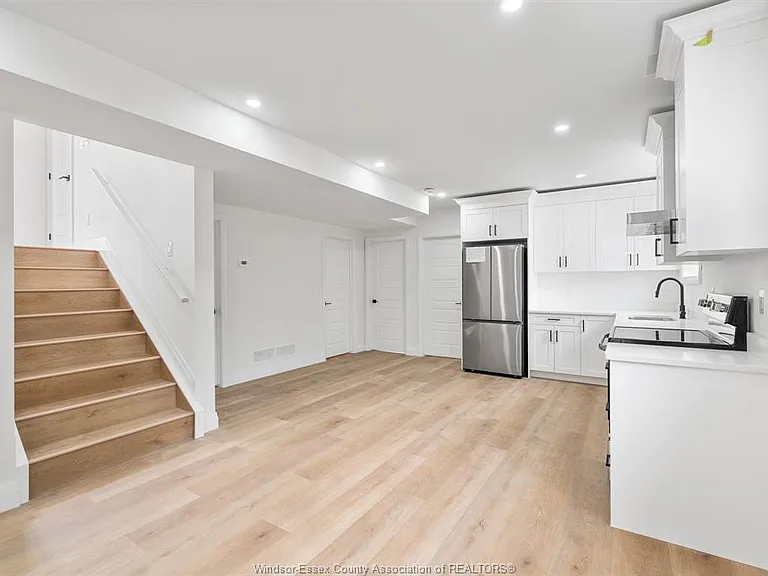 121 Allison Ave — Photo 19