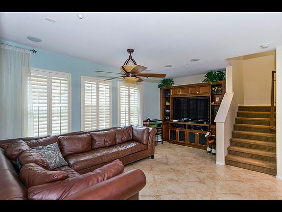 2nd image of 10540 Calle Cressa Unit 1