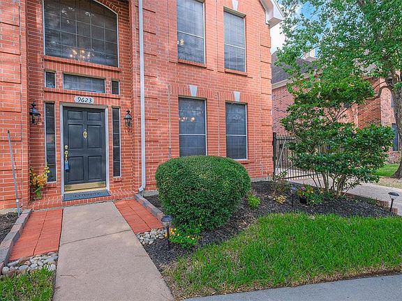 3rd image of 9623 Garden Row Dr