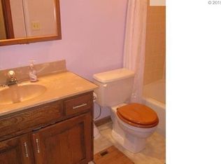 13721 W 58th Ter APT 5, Shawnee, KS 66216