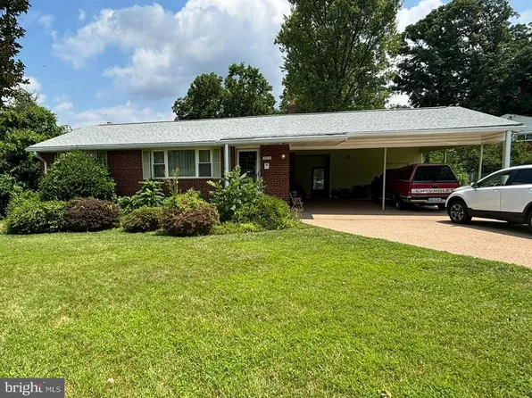 3913 Tedrich Blvd, Fairfax, VA 22031