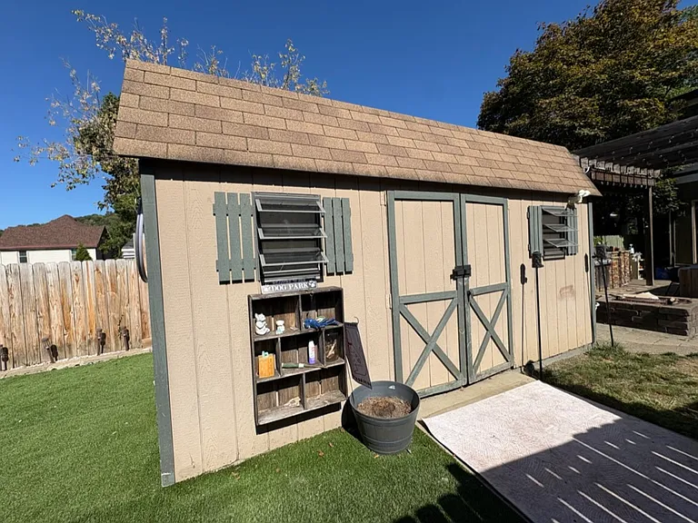 145 Oliver Ave — Photo 36