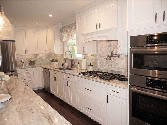 4th image of 25 Gregg Ln