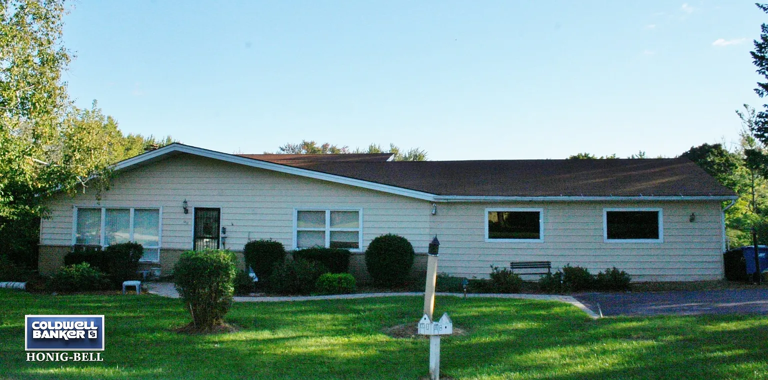 1517 Laurel Ct photo 1