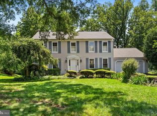 3523 Majestic Pine Ln, Fairfax, VA 22033