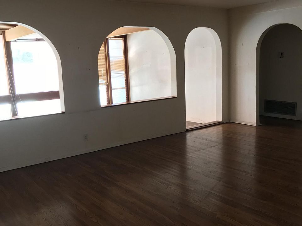 1st image of 4805 Matilija Ave