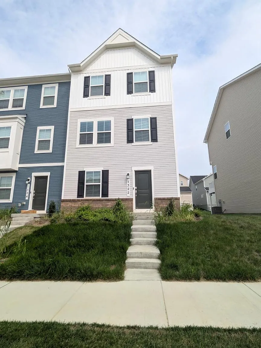 3 bed, 4.0 bath, 1723 sqft, $2,150 — Photo 1