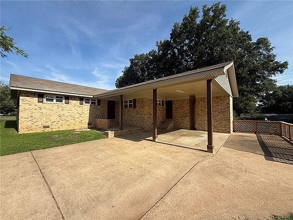 3rd image of 307 E Date St