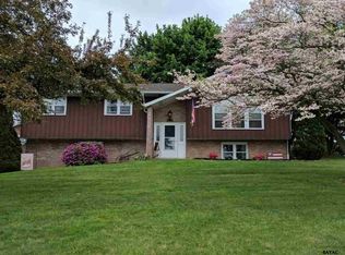 1629 Haar Rd, Spring Grove, PA 17362