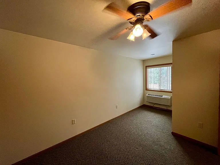 3104 Jelinek Ave — Photo 7