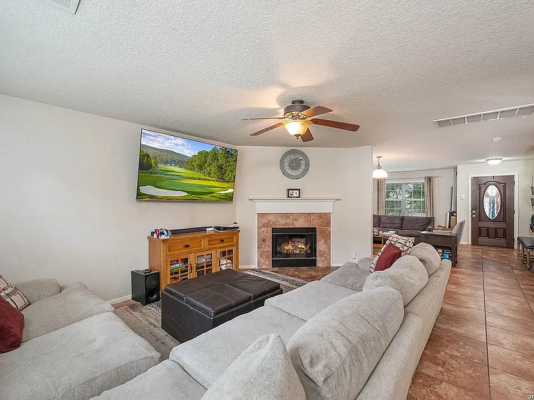 3911 Valencia Peak — Photo 4